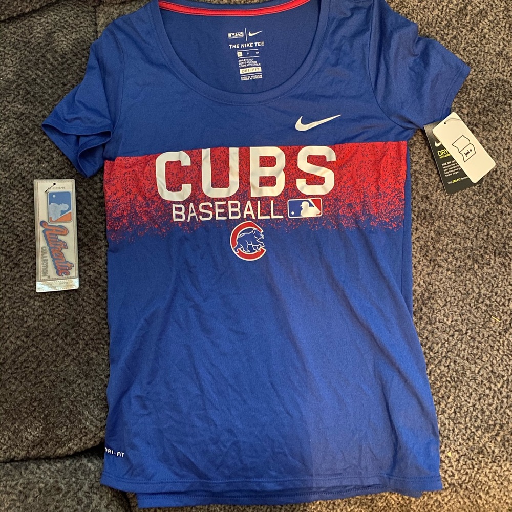 NWT! Nike Chicago Cubs dri-fit shirt